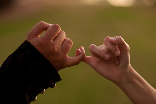 Slow Burn Relationship Kini Jadi Tren, Kenapa Banyak Disukai?